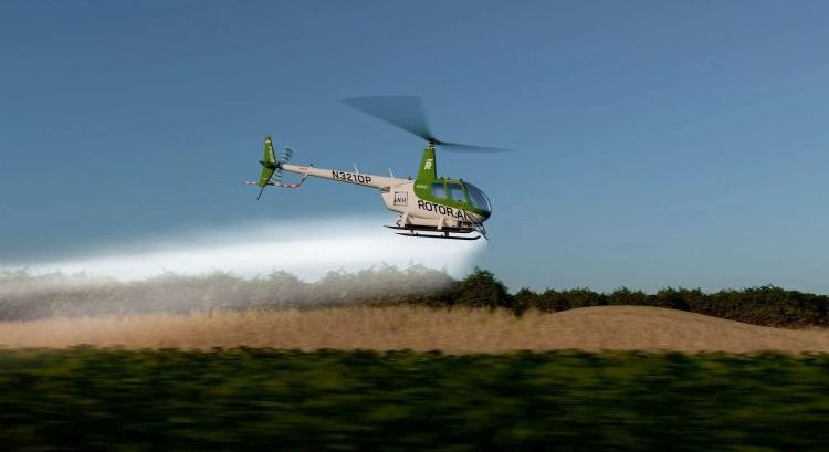 R550 Sprayhawk – permetezősólyom pilóta nélkül