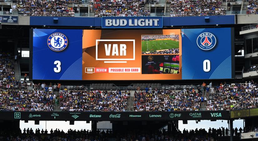 VAR-diktatúra jön a 2026-os vb-n? A szurkolók már most kiakadtak
