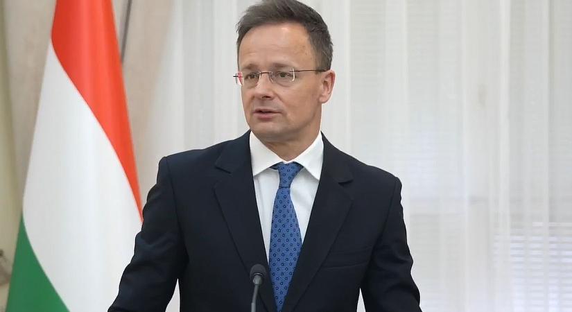 Négy konzul segíti a paksi fociszurkolókat csütörtökön Kolozsváron