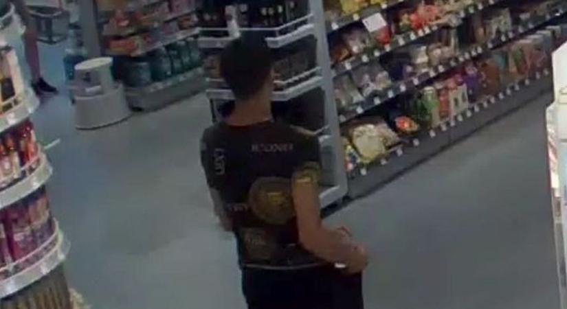 Ruhák helyett 26 ezer forintnyi húst vitt a próbafülkébe, nem hiszed el, miért