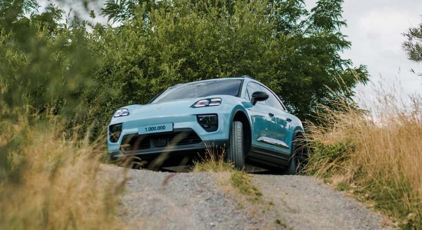 Ezt a Porschét viszik, mint a cukrot: elkészült az egymilliomodik Macan