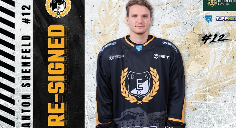 Jégkorong: továbbra is számíthat tapasztalt orosz támadójára a DEAC