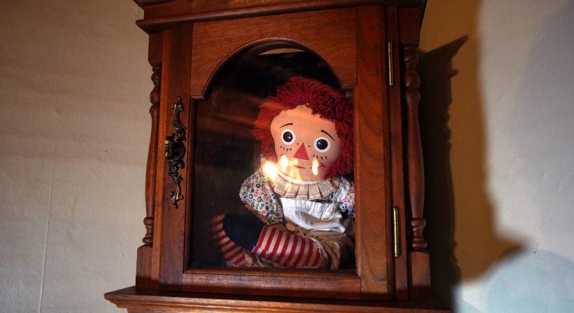 Rejtélyes módon meghalt egy szellemvadász, aki az eredeti Annabelle babával járta Amerikát