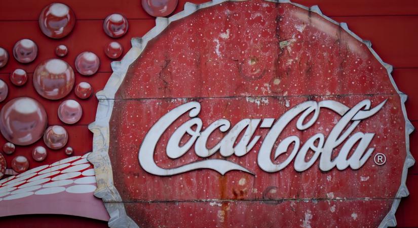 „Egyszerűen jobb!” – mondta Trump az új Coca-Cola-receptre, amit állítása szerint ő harcolt ki