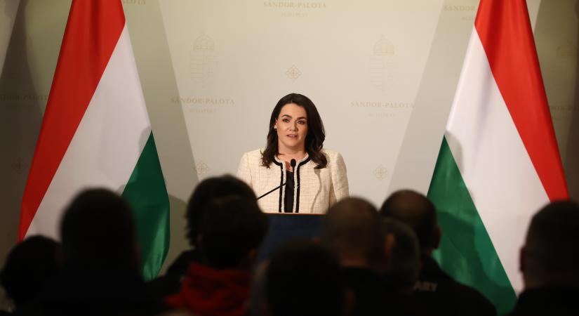 Több mint 30 millióba került az államnak Novák Katalin ruhatára – Lemondása után hazavitte magával a darabokat