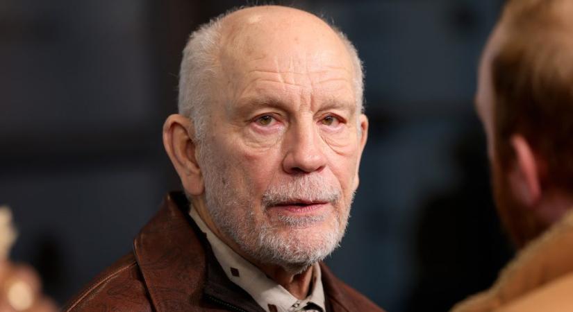 John Malkovich nagy nehezen rábólintott egy Marvel-filmre, erre kivágták belőle