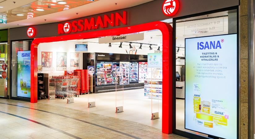Digitális korszakváltás a Rossmann-nál – újabb 30 digital signage eszközt helyez ki a drogéria