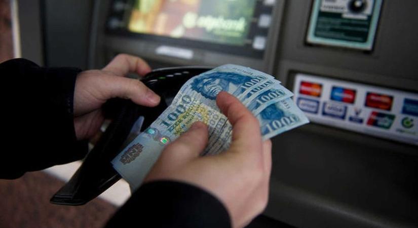 Hallja, látja, használni is tudja? Jönnek az új ATM-ek