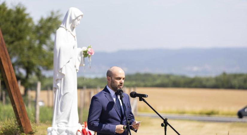 Lengyelországgal szembeni ellenséges cselekedet miatt rendelték haza végleg a budapesti nagykövetet