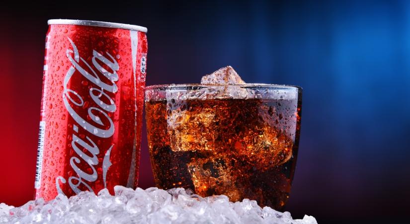 Donald Trump Coca-Colával bünteti az amerikaiakat