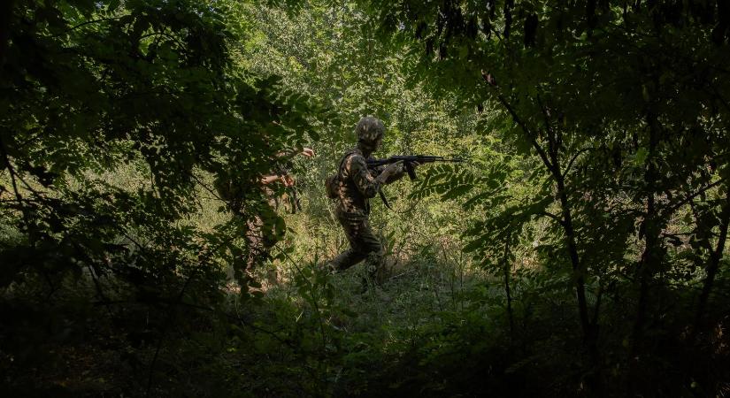 Kadét nyitott tüzet gépfegyverrel egy ukrán kiképzőközpontban, két ember meghalt