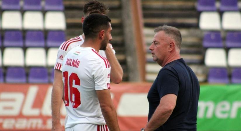 Révész Attila az első hatba várja a csapatát