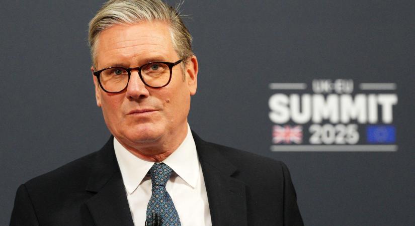 Keir Starmerék 16 évre csökkentenék a brit választási korhatárt