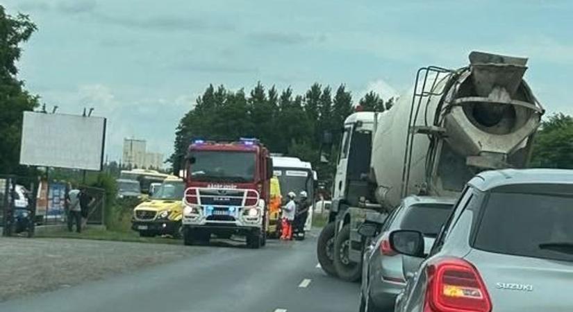 Karambol Nyírmeggyesen! Teljes útzár!