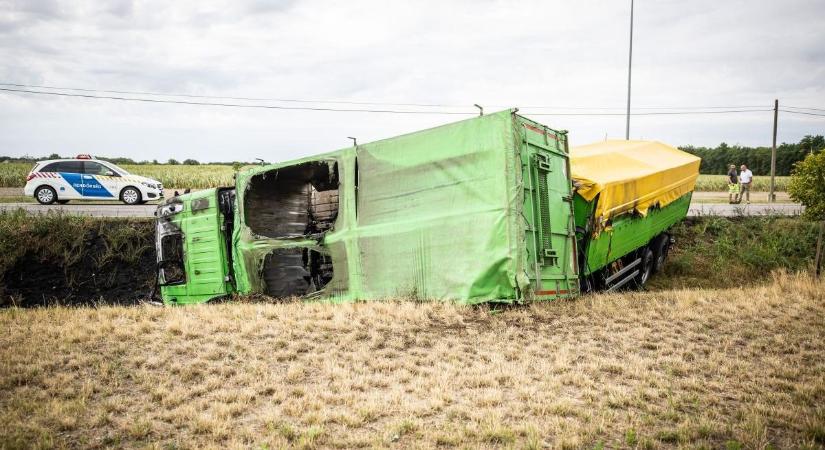 Kamionnal ütközött a Suzuki, halálos baleset történt a magyar főúton