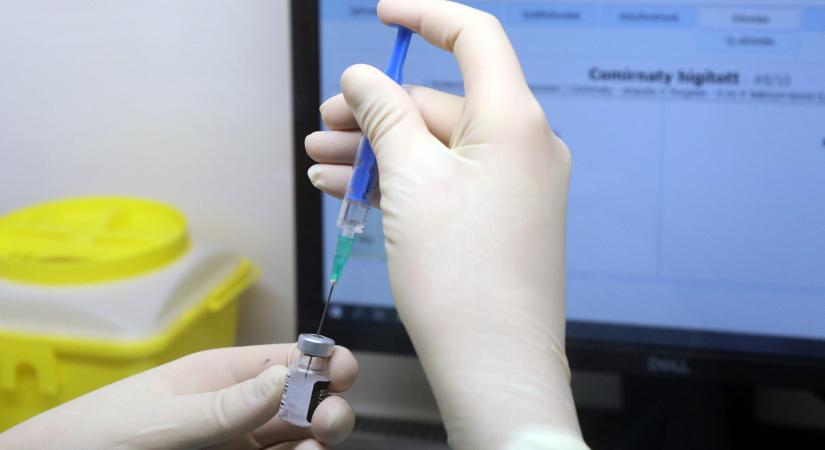 Győri idősotthonokban is folytatódik védőoltások beadása