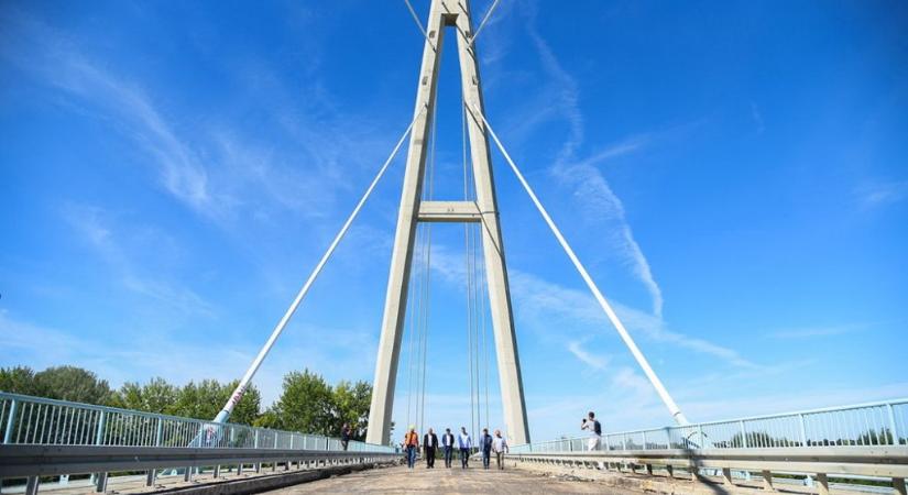 Súlyos árat fizet Óbecse az adai hídért