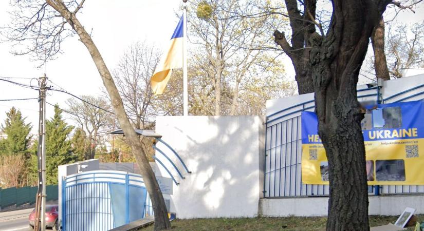 Berendelték az ukrán nagykövetet egy templom felgyújtásának ügyében
