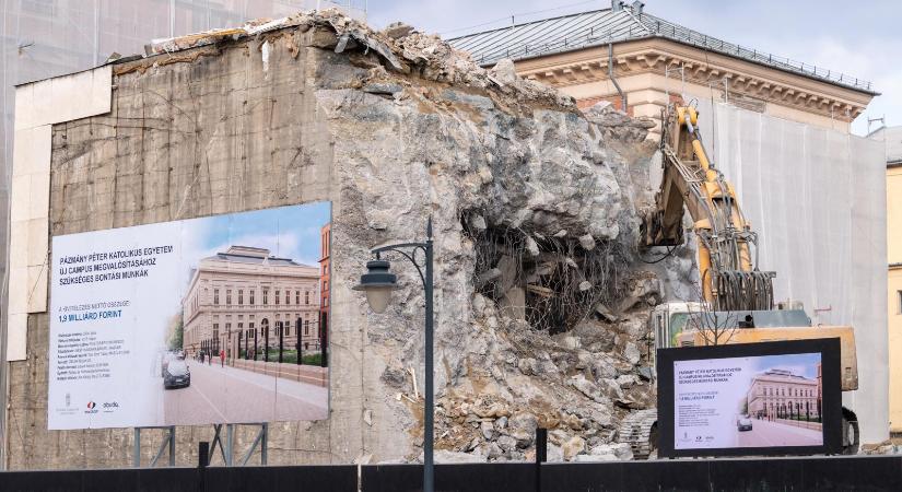 Pikó András szerint Lázár János tárcája elvonná Józsefváros valamennyi tulajdonosi jogát a Pázmány Campus építésénél