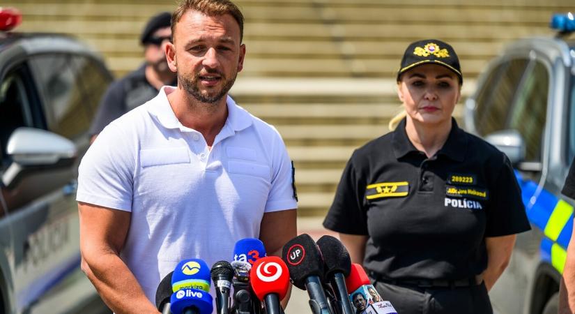 Šutaj Eštok szerint az orosz szál csak „munkaverzió”, a csehek veszélyeztették a bombafenyegetés kivizsgálását