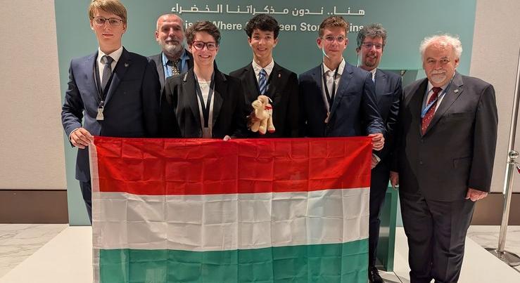 A magyar csapat minden tagja érmet szerzett a Nemzetközi Kémiai Diákolimpián
