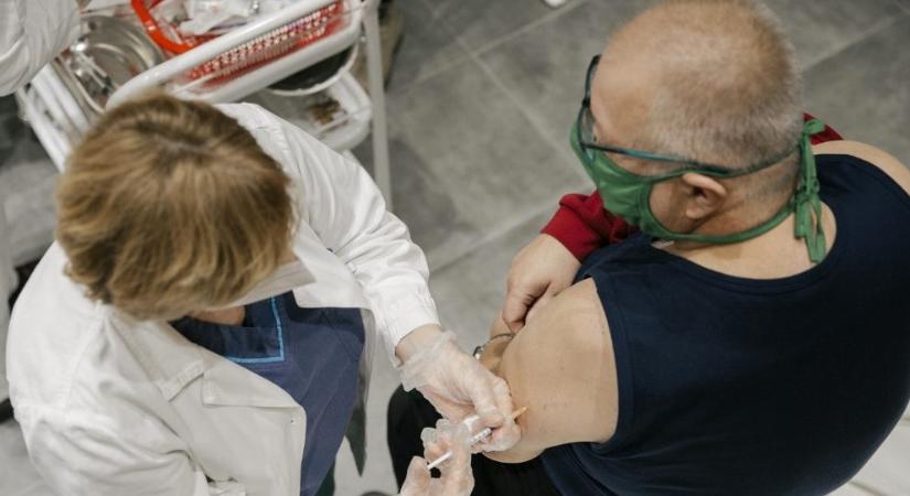 Egymillió adag kínai vakcina érkezik ma Szerbiába