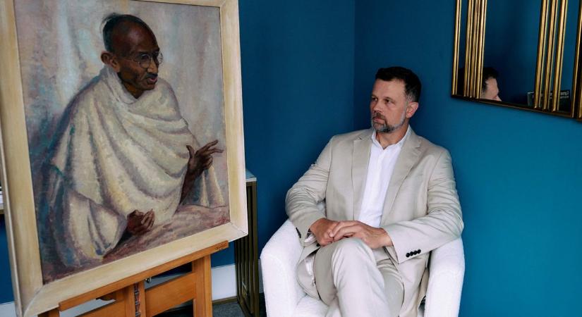 Mahatma Gandhi ehhez az egyetlen festményhez állt modellt