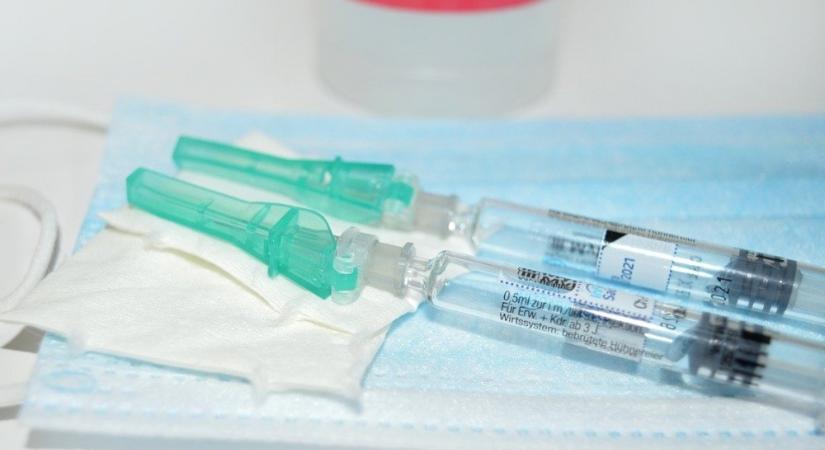 Az internetről nézte el egy pécsi férfi, hogyan kell hyaluronsavas ajakfeltöltést végezni