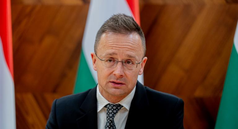 Szijjártó Péter szerint Magyarország jó viszonyra törekszik, de a lengyel kormány láthatóan nem partner ebben