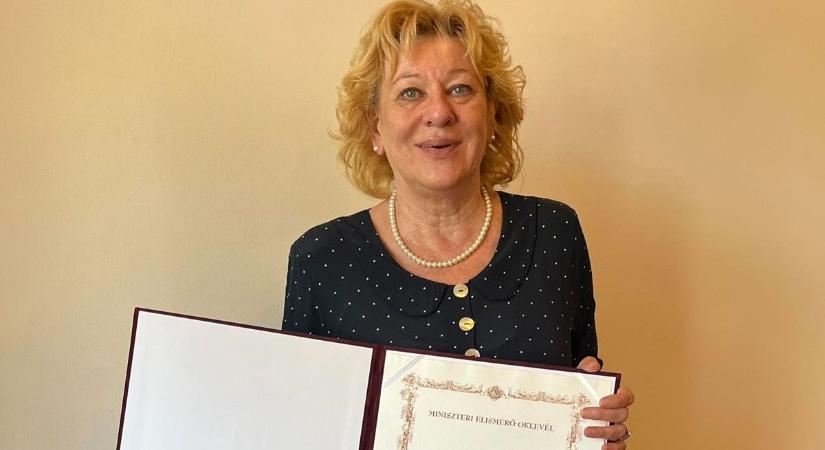 Mindenki Kati nénije 56 éve jár iskolába, 42 év után nyugdíjba vonul