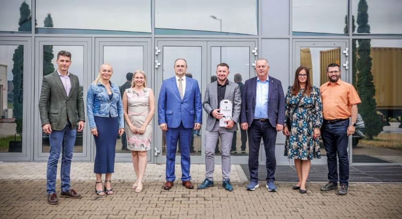 Beleshettek a kulisszák mögé a város vezető politikusai (képgalériával)