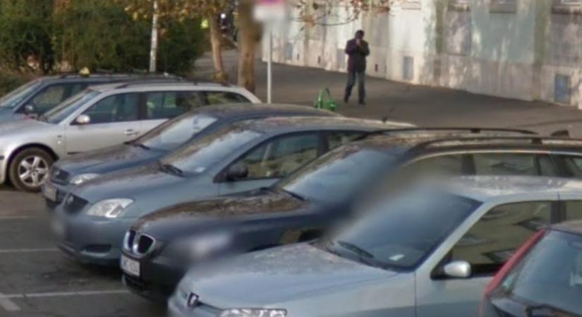 Úgy megküldte hátulról Nyíregyházán, hogy csak a vécépumpa oldja meg