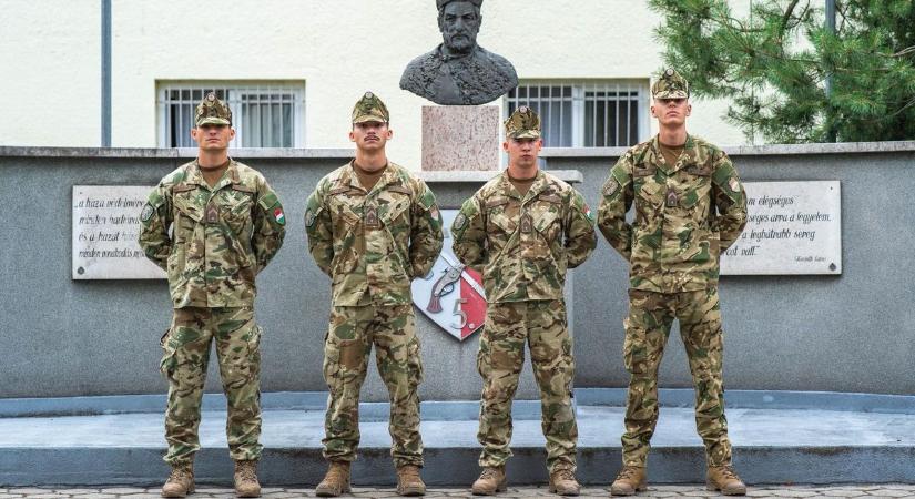 Négy katona kezdi meg a szolgálatot Hajdú-Biharban