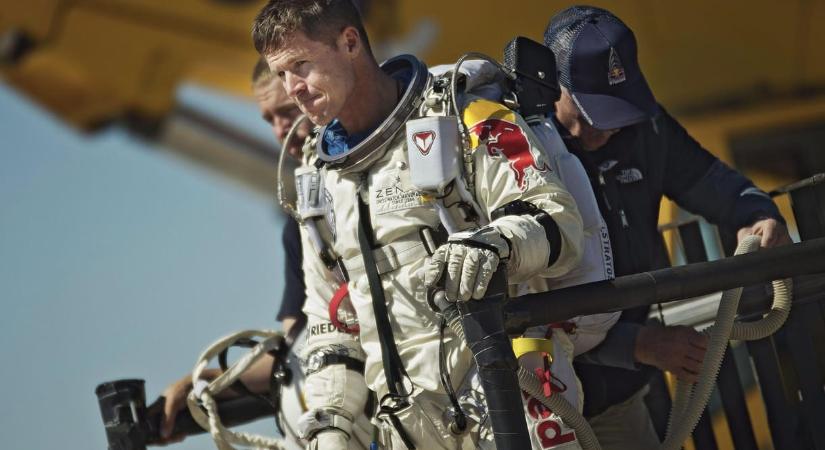 Lezuhant és meghalt Felix Baumgartner