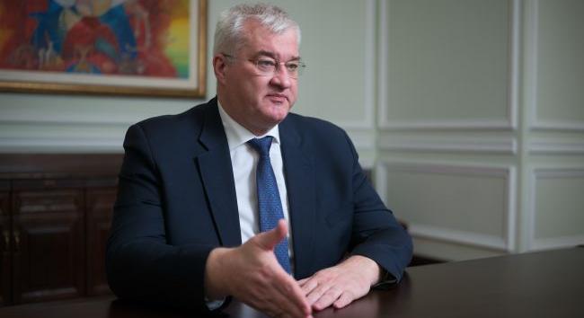 Andrij Szibiha megtartotta a külügyminiszteri posztot a megújult kormányban