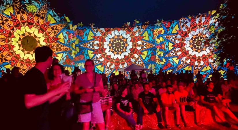 A LÖSZFAL TÖVÉBEN Dombosfest 2025 / Kishegyes