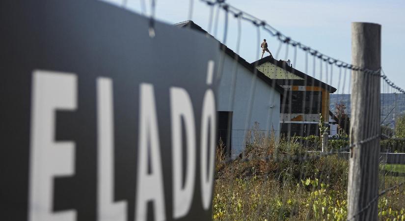 Az önkormányzatoknak nem kötelező rendeletet alkotni a betelepülők távoltartására, egyetlen kivétellel nem is kapkodják el