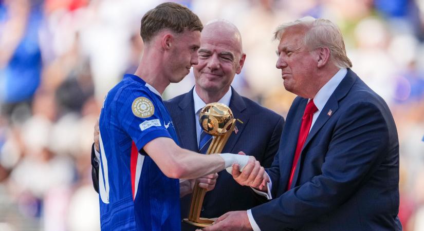 „Köszi, asszem” – Cole Palmer elárulta, miről beszélt Trumppal