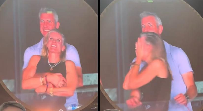 A hét lúzere a beosztottját ölelgette a Coldplay koncerten, a csókkamera buktatta le