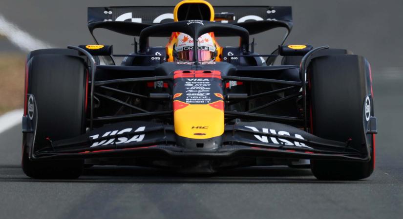 A Red Bull régebbi autóval versenyeztette Tsunodát