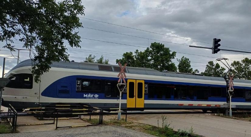 Tragédia Agárdon: tizenhatan haltak meg a vasúti szerencsétlenségben