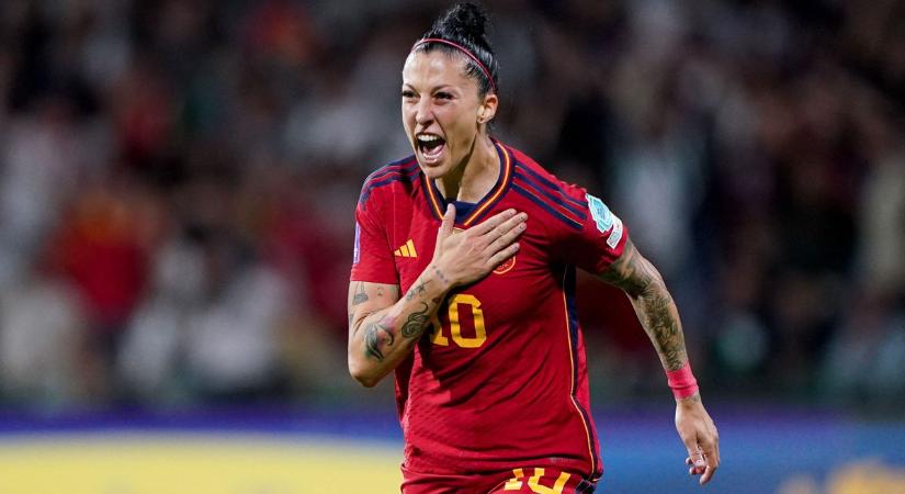 A csókbotrány után megalázták a spanyol válogatott játékost