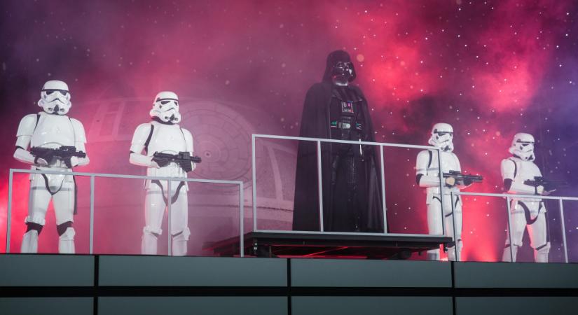 Elárverezik Darth Vader fénykardját, kinek kell?