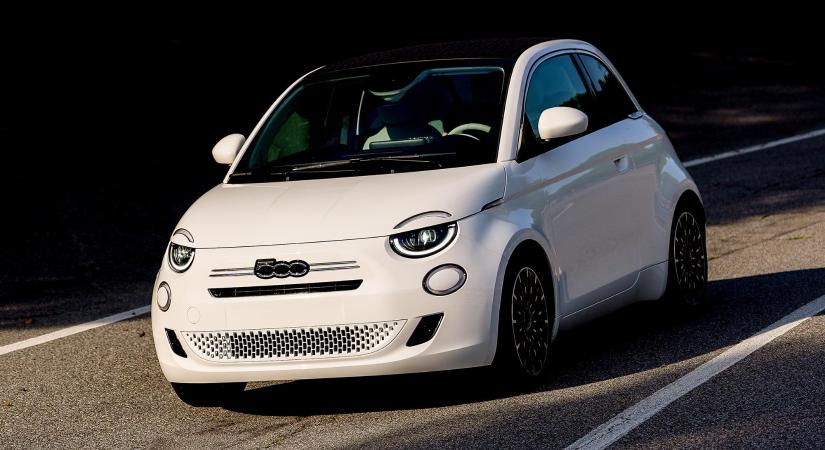 Benzinest faragtak az elektromos Fiat 500-ból