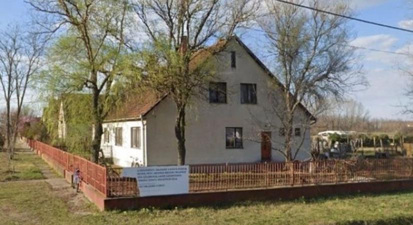 Fülöpházán önkormányzati ingatlan rendkívül jó áron eladó
