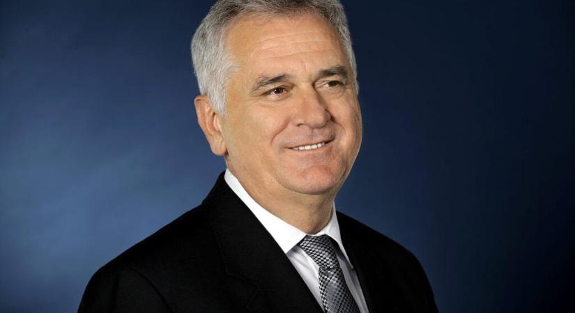 Illegálisan építette a hétvégi házát, de még kártérítést is kaphat az államtól Tomislav Nikolić