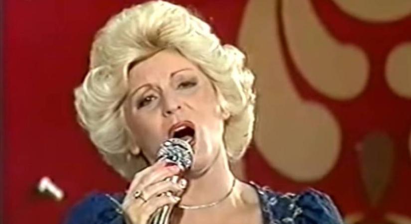 88 évesen elhunyt a magyar énekesnő: énekes férjével legendás párost alkottak