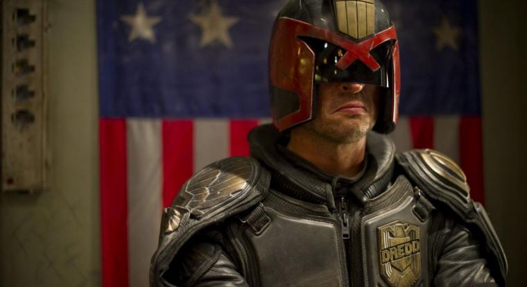 Készül a harmadik Dredd bíró film, de a rendező miatt sokan nem fognak örülni