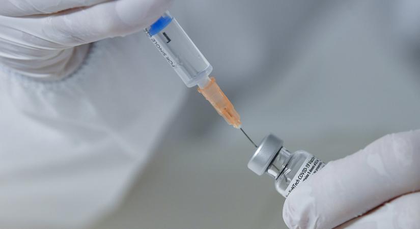 Oroszország be akarta tiltani a Pfizer-vakcinát, a helyzet azonban ennél bonyolultabb