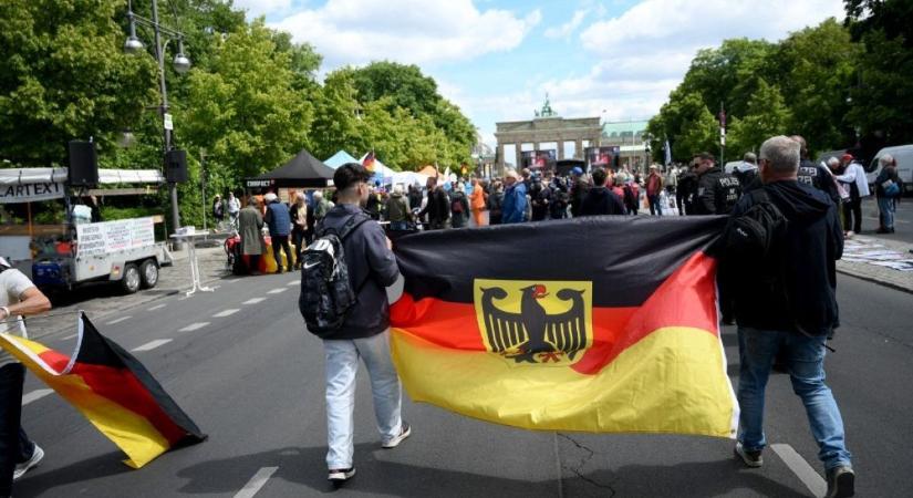Széles körű kampány indult Németországban, a cél egyértelmű: beavatkozni Magyarország belügyeibe